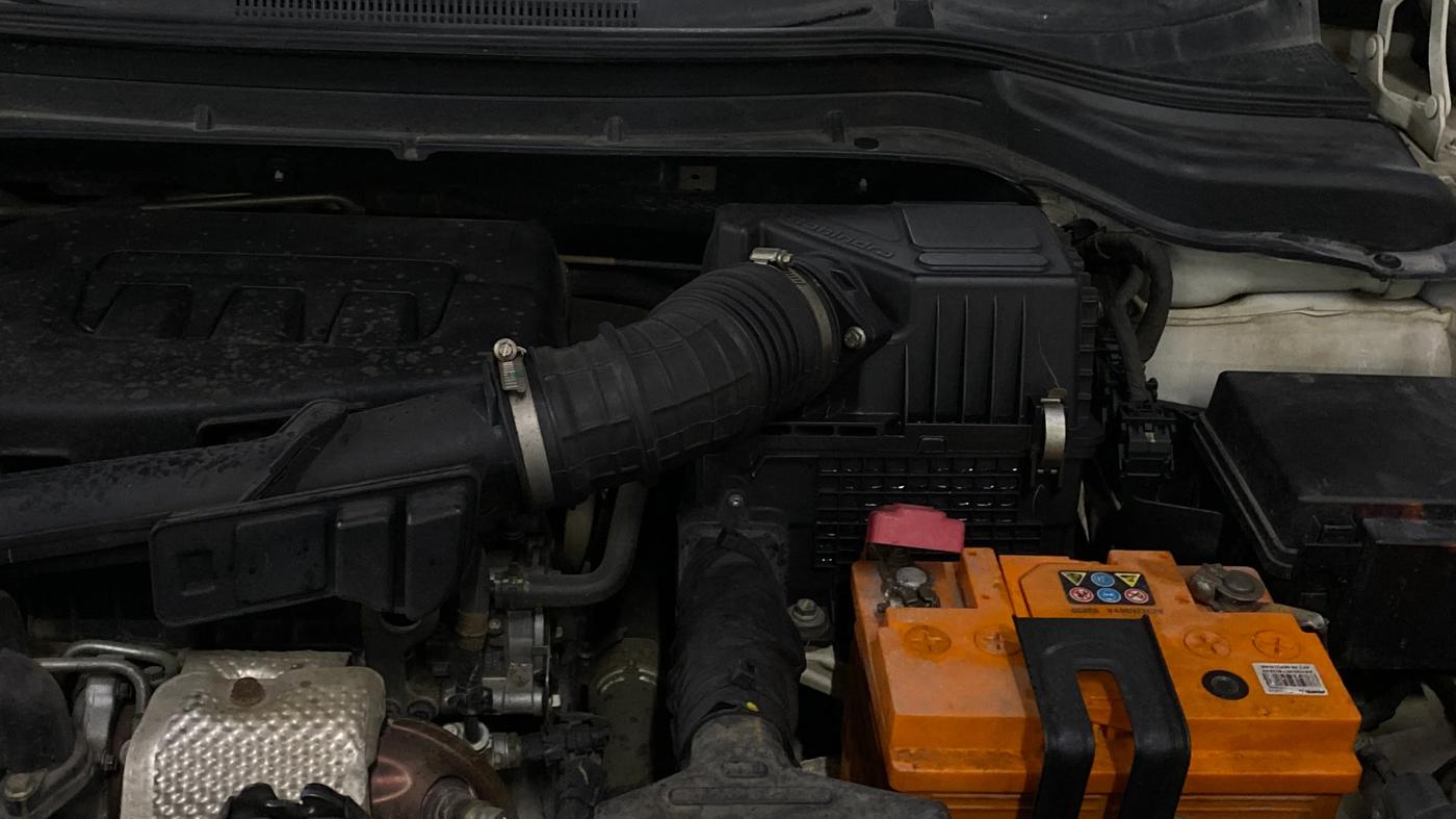 2022 Mahindra XUV300 W8 (O) 1.2 PETROL, Petrol, Manual, 73,394 km, Engine View - Left