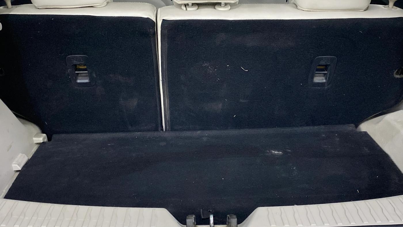 2022 Mahindra XUV300 W8 (O) 1.2 PETROL, Petrol, Manual, 73,394 km, Boot Inside