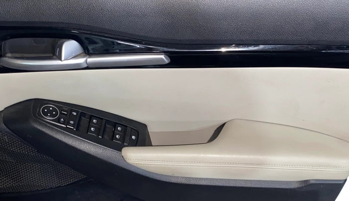 2020 KIA SELTOS HTX 1.5 PETROL, Petrol, Manual, 32,218 km, Driver Side Door Panels Control