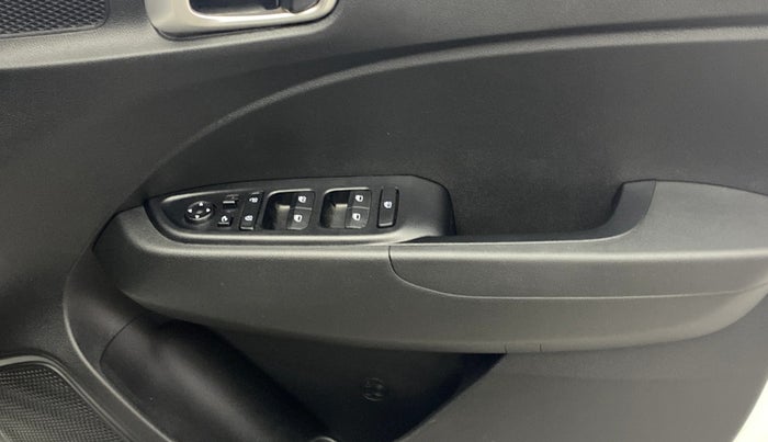 2021 Hyundai VENUE S+ 1.2, Petrol, Manual, 8,602 km, Driver Side Door Panels Control