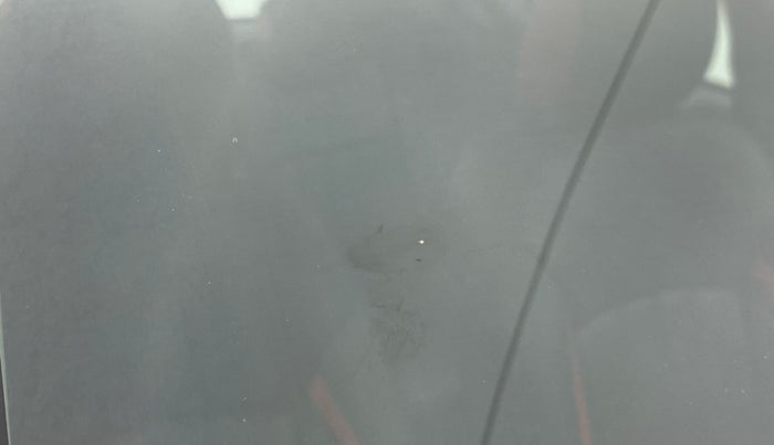 2011 Maruti Ritz VXI, Petrol, Manual, 84,623 km, Front windshield - Minor spot on windshield