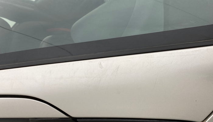 2011 Maruti Ritz VXI, Petrol, Manual, 84,623 km, Right A pillar - Minor scratches