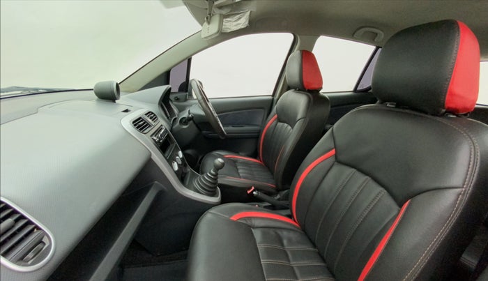 2011 Maruti Ritz VXI, Petrol, Manual, 84,623 km, Right Side Front Door Cabin