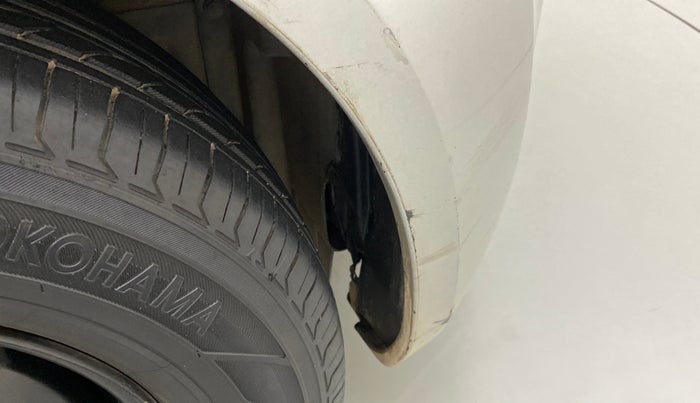 2011 Maruti Ritz VXI, Petrol, Manual, 84,623 km, Right fender - Lining loose