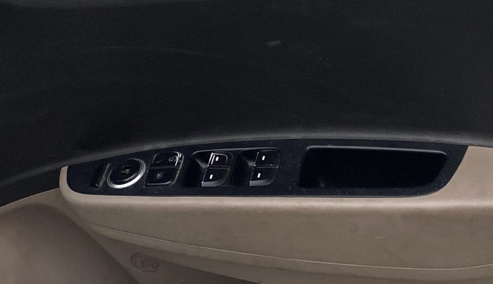 2016 Hyundai Grand i10 ASTA 1.1 CRDI, Diesel, Manual, 93,744 km, Driver Side Door Panels Control