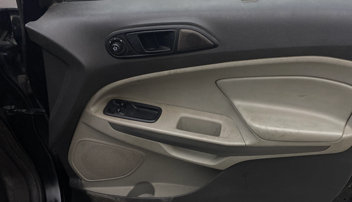2014 Ford Ecosport AMBIENTE 1.5L DIESEL, Diesel, Manual, 1,27,466 km, Driver Side Door Panels Control