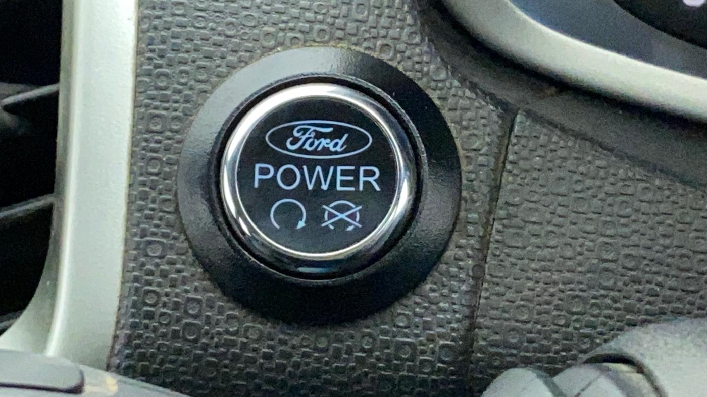 2015 Ford Ecosport TITANIUM 1.5L DIESEL (OPT), Diesel, Manual, 1,06,360 km, Keyless Start/ Stop Button