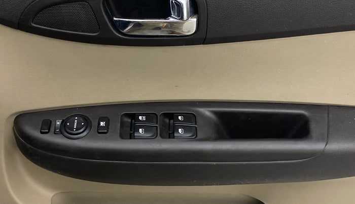 2013 Hyundai i20 ASTA 1.2, Petrol, Manual, 63,013 km, Driver Side Door Panels Control