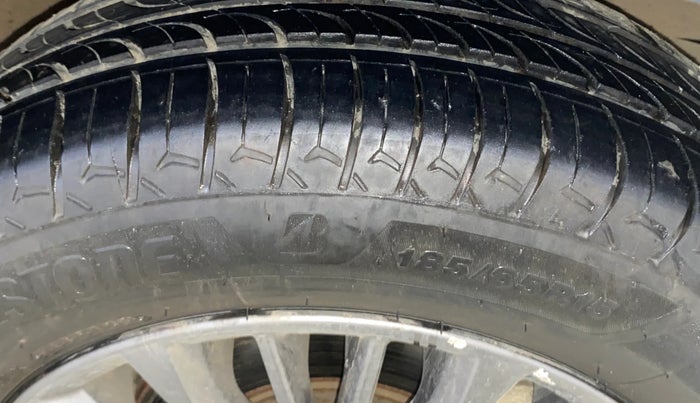 2021 Maruti Ertiga ZXI AT SHVS, Petrol, Automatic, 61,942 km, Right Front Tyre Tread