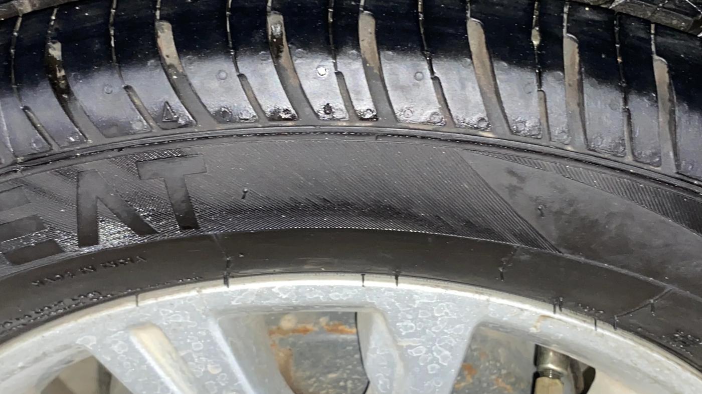 2016 Tata Tiago XZ PETROL, Petrol, Manual, 22,604 km, Right Rear Tyre Tread