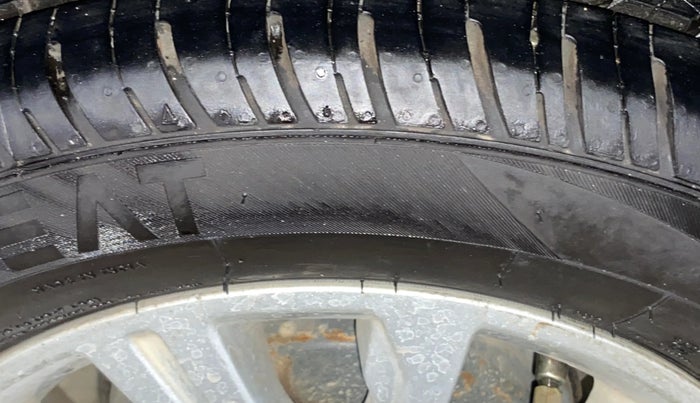 2016 Tata Tiago XZ PETROL, Petrol, Manual, 22,545 km, Right Rear Tyre Tread