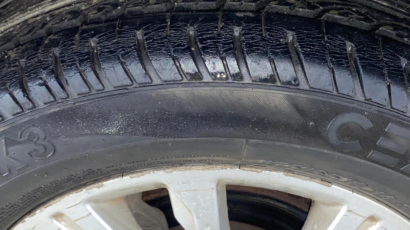 2016 Tata Tiago XZ PETROL, Petrol, Manual, 22,604 km, Left Front Tyre Tread