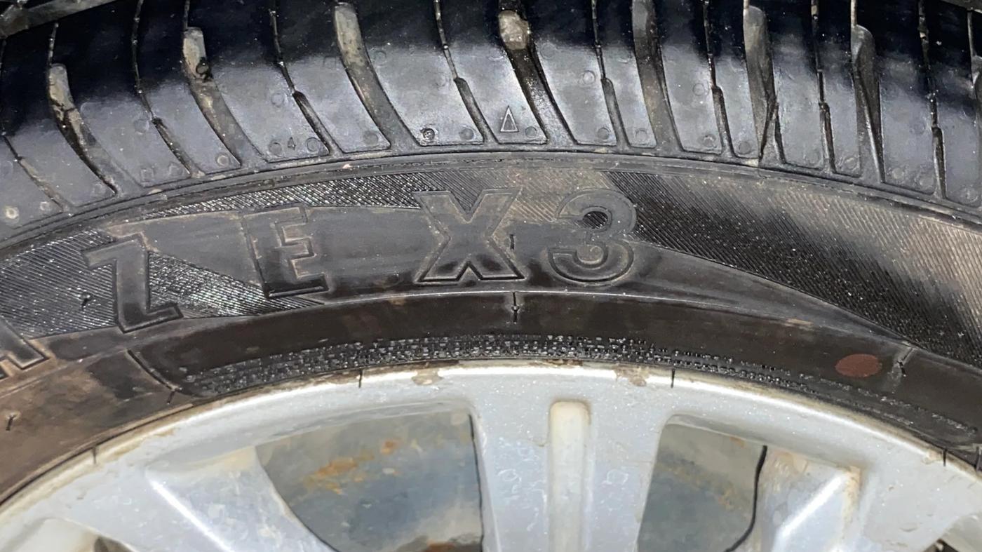 2016 Tata Tiago XZ PETROL, Petrol, Manual, 22,604 km, Left Rear Tyre Tread