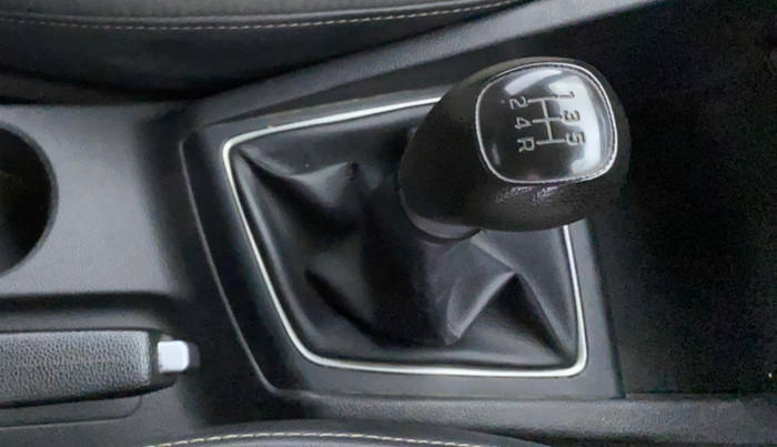 2018 Hyundai Elite i20 ASTA 1.2, Petrol, Manual, 39,250 km, Gear Lever