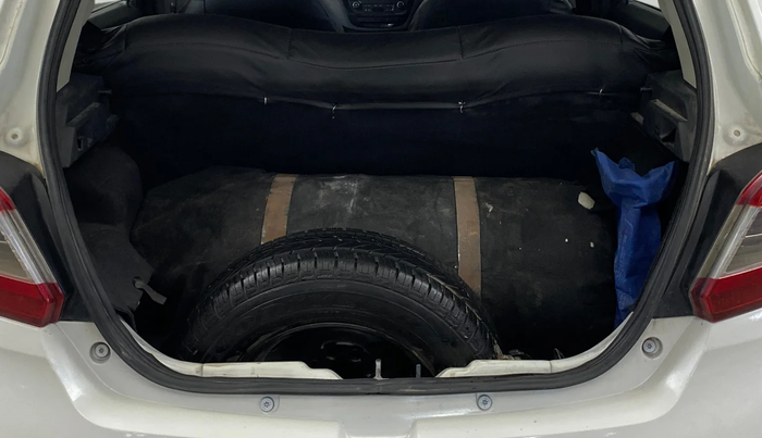 2018 Tata Tiago XT PETROL, CNG, Manual, 86,424 km, Boot Inside