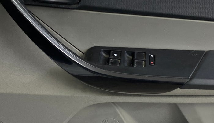 2018 Tata Tiago XT PETROL, CNG, Manual, 86,424 km, Driver Side Door Panels Control