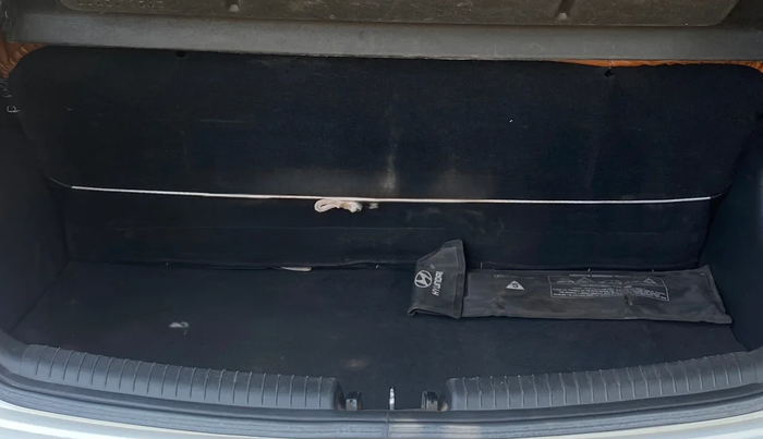 2018 Hyundai Grand i10 MAGNA 1.2 KAPPA VTVT, Petrol, Manual, 63,628 km, Boot Inside