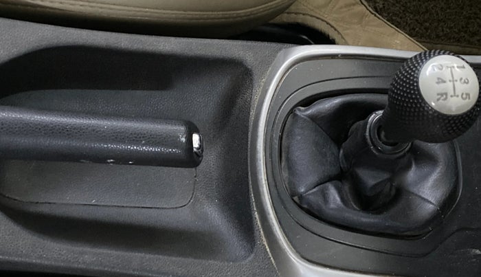 2016 Honda City 1.5L I-VTEC V MT, Petrol, Manual, 86,737 km, Gear Lever