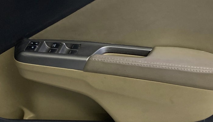 2016 Honda City 1.5L I-VTEC V MT, Petrol, Manual, 86,737 km, Driver Side Door Panels Control