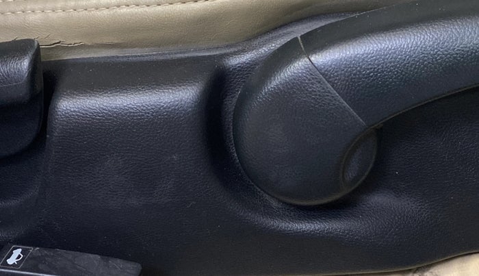 2016 Honda City 1.5L I-VTEC V MT, Petrol, Manual, 86,737 km, Driver Side Adjustment Panel