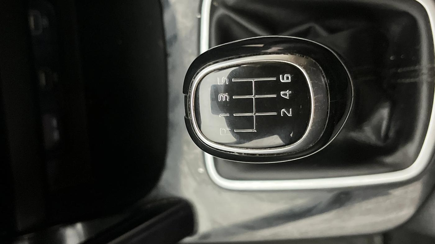 2020 KIA SELTOS HTK PLUS 1.5, Petrol, Manual, 58,021 km, Gear Lever
