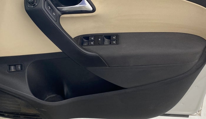 2019 Skoda Rapid AMBITION 1.5 TDI, Diesel, Manual, 54,620 km, Driver Side Door Panels Control