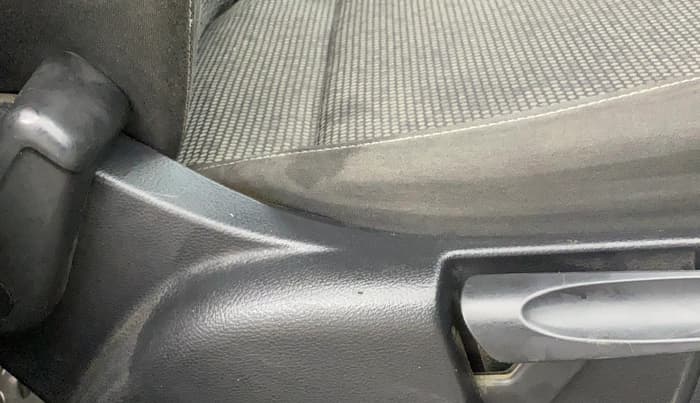 2014 Volkswagen Polo COMFORTLINE 1.2L, CNG, Manual, 26,474 km, Driver Side Adjustment Panel