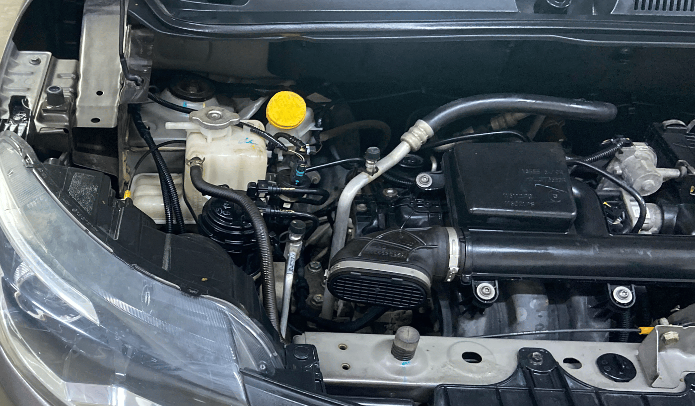 2022 Renault TRIBER RXZ, Petrol, Manual, 30,003 km, Engine View - Right