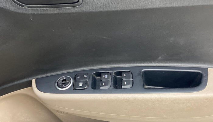 2017 Hyundai Grand i10 MAGNA AT 1.2 KAPPA VTVT, Petrol, Automatic, 46,834 km, Driver Side Door Panels Control