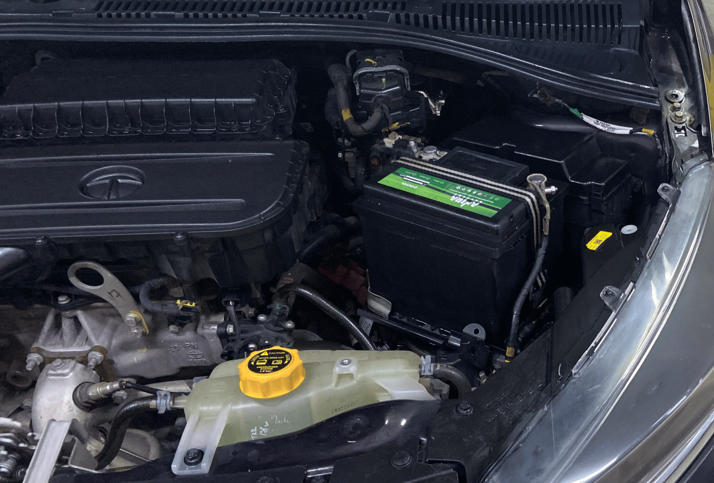 2023 Tata Tiago XT CNG, CNG, Manual, 52,481 km, Engine View - Left