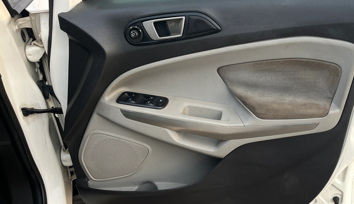 2016 Ford Ecosport TITANIUM 1.5L DIESEL, Diesel, Manual, 91,471 km, Driver Side Door Panels Control