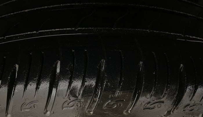 2023 Hyundai VENUE SX (O) 1.0 TURBO DCT, Petrol, Automatic, 11,876 km, Right Front Tyre Tread