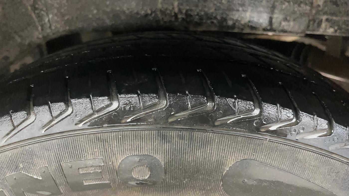 2015 Maruti Alto K10 VXI, Petrol, Manual, 72,686 km, Left Rear Tyre Tread