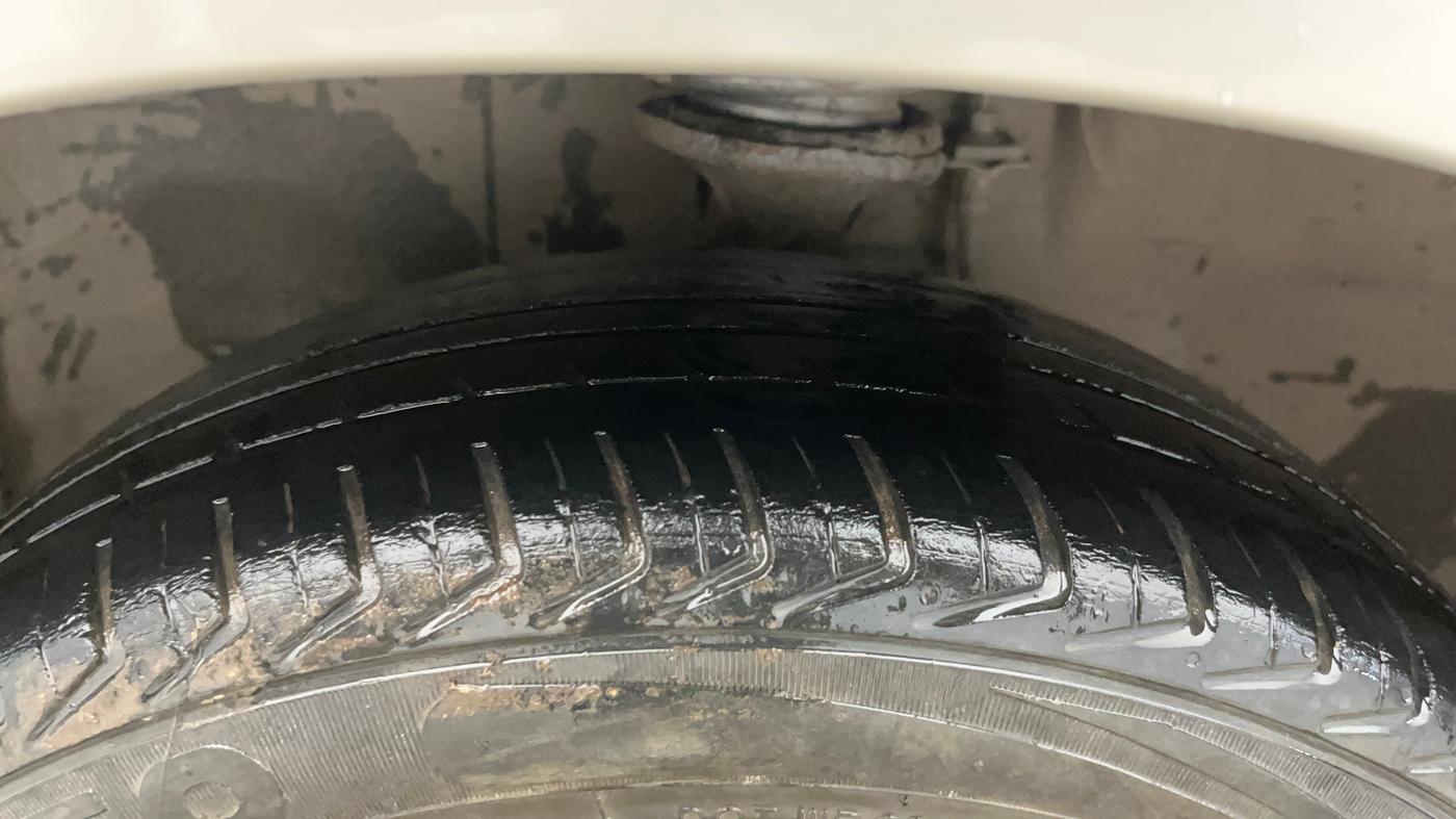 2015 Maruti Alto K10 VXI, Petrol, Manual, 72,686 km, Left Front Tyre Tread