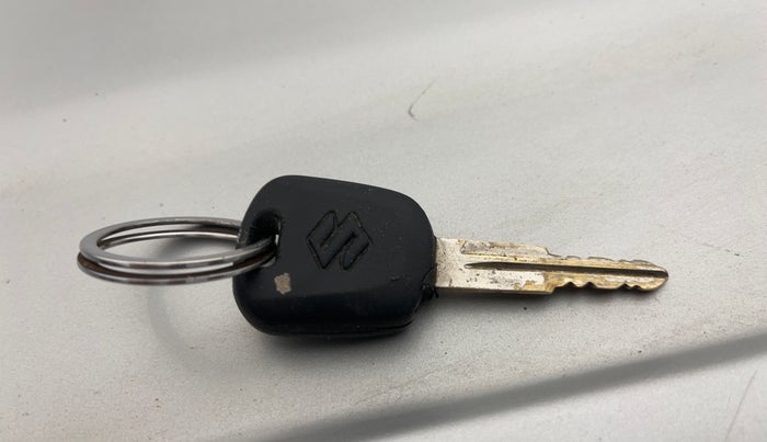 2015 Maruti Alto K10 VXI, Petrol, Manual, 72,630 km, Key Close Up