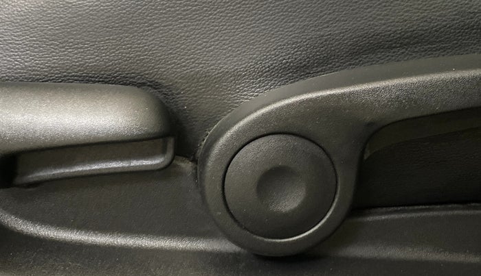 2020 Maruti S Cross ALPHA AT1.5, Petrol, Automatic, 40,622 km, Driver Side Adjustment Panel