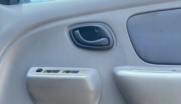 2013 Maruti Alto K10 VXI, Petrol, Manual, 43,647 km, Driver Side Door Panels Control