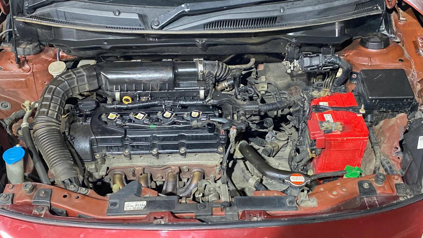 2017 Maruti Dzire ZXI, Petrol, Manual, 1,07,601 km, Engine View