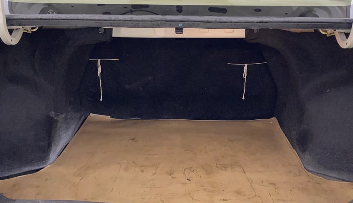 2016 Maruti Ciaz VDI+ SHVS, Diesel, Manual, 92,613 km, Boot Inside