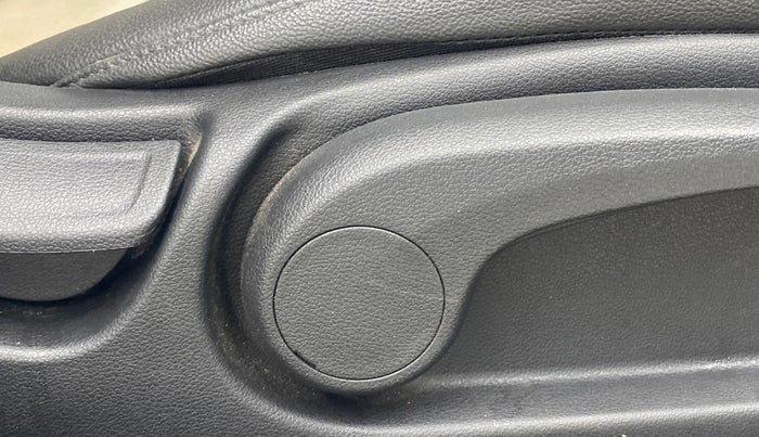 2018 Hyundai Verna 1.6 VTVT SX O, Petrol, Manual, 43,257 km, Driver Side Adjustment Panel