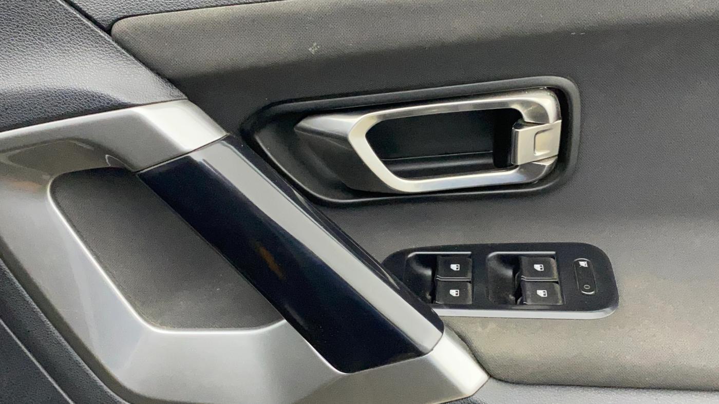 2022 Tata Harrier XT 2.0L KRYOTEC, Diesel, Manual, 89,944 km, Driver Side Door Panels Control