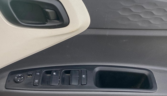 2020 Hyundai AURA S 1.2, Petrol, Manual, 25,424 km, Driver Side Door Panels Control