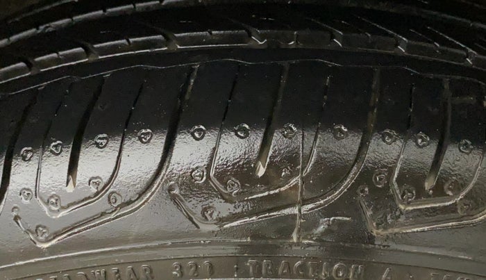 2016 Honda City 1.5L I-VTEC V MT, Petrol, Manual, 1,17,288 km, Left Rear Tyre Tread