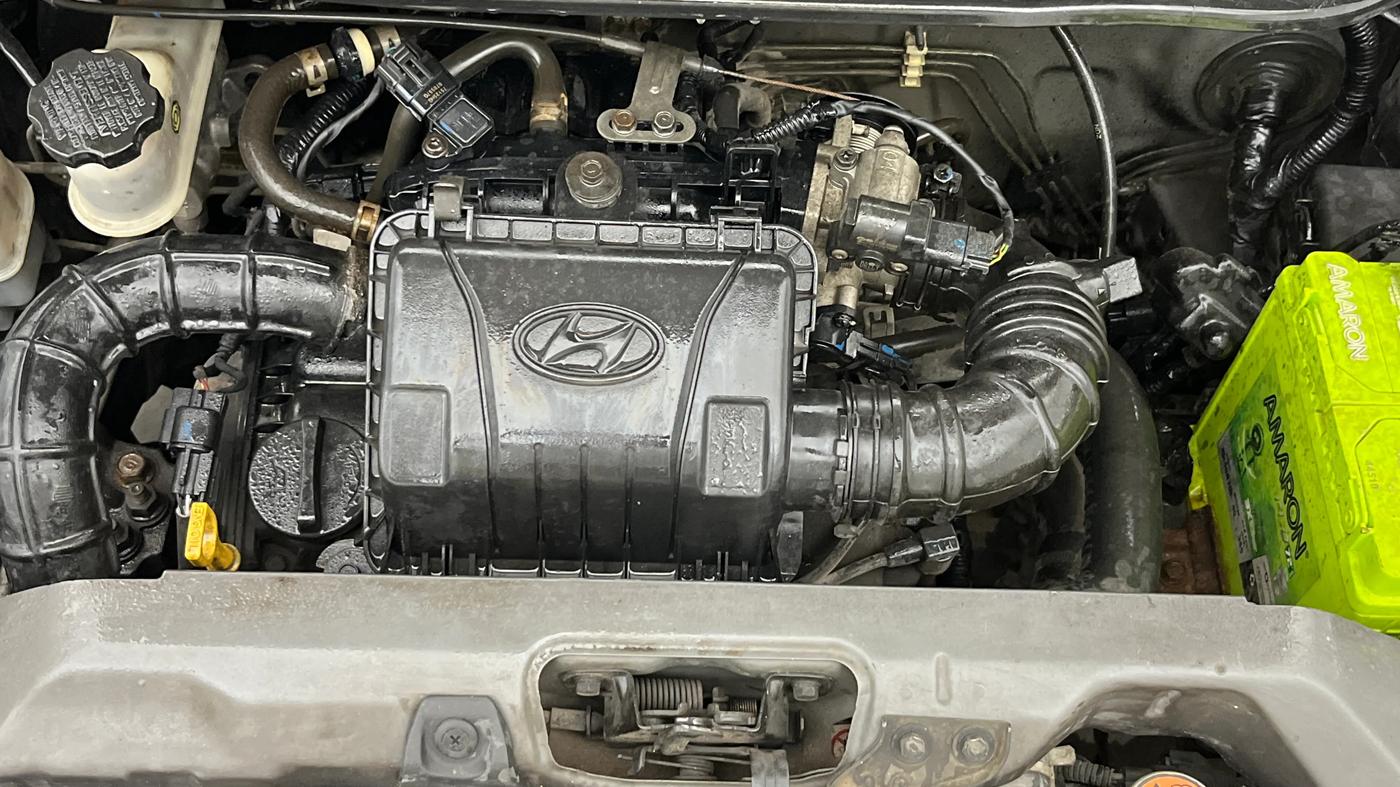 2018 Hyundai Eon MAGNA +, Petrol, Manual, 1,16,115 km, Engine View