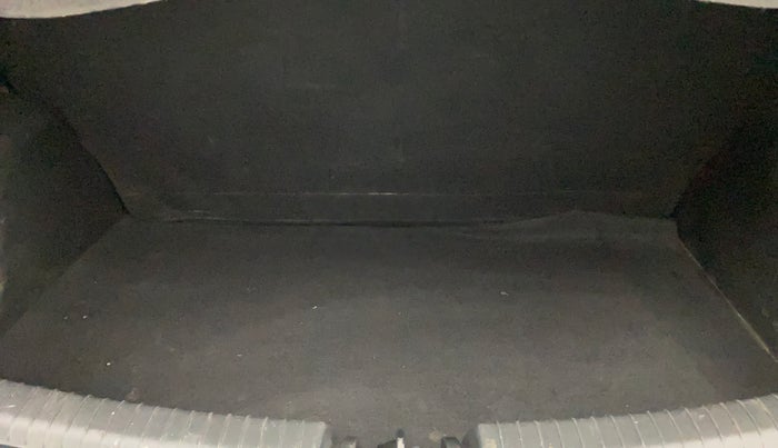 2016 Hyundai Grand i10 1.2 SPORTZ PRIME EDITION VTVT, Petrol, Manual, 80,892 km, Boot Inside