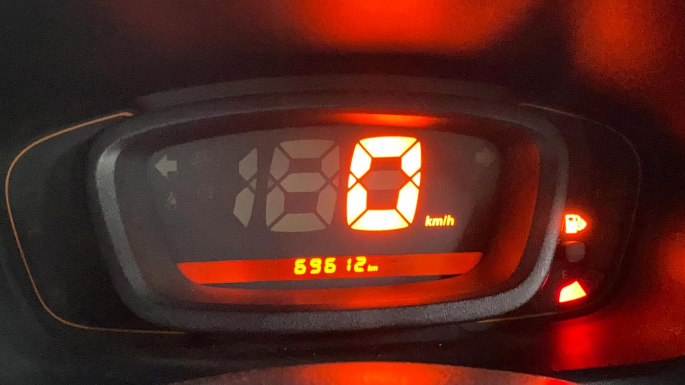 2017 Renault Kwid RXT 1.0, Petrol, Manual, 69,423 km, Odometer Image