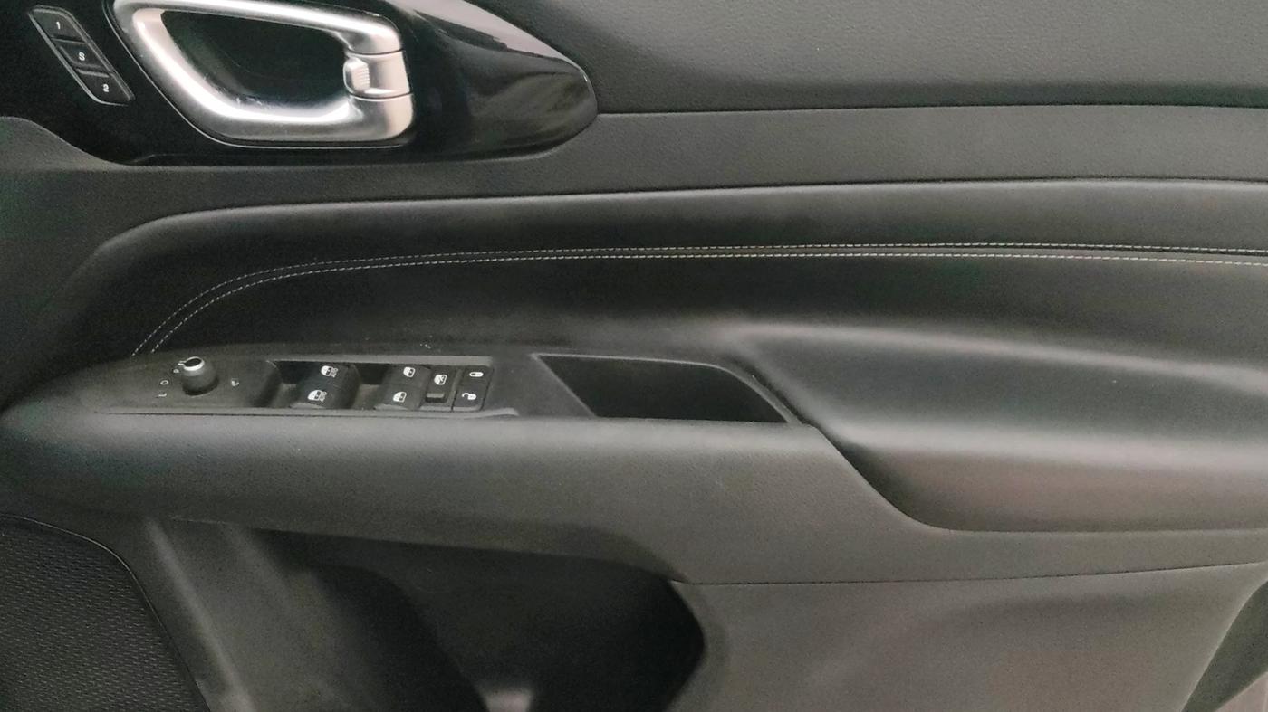 2021 Jeep Compass MODEL S (O) 1.4 PETROL DCT, Petrol, Automatic, 89,336 km, Driver Side Door Panels Control
