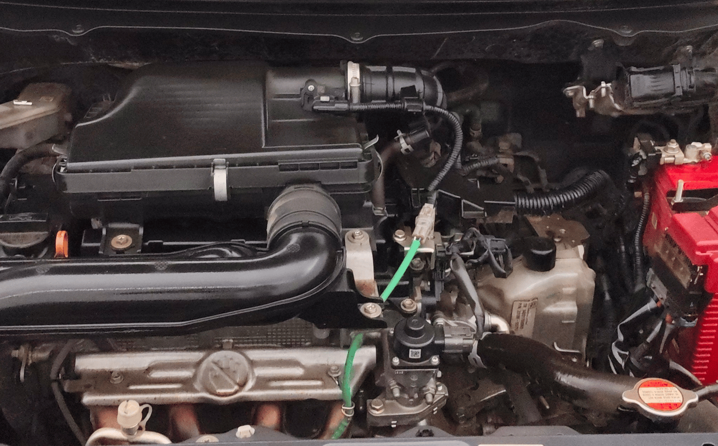 2024 Toyota Glanza V AMT, Petrol, Automatic, 1,00,247 km, Engine View