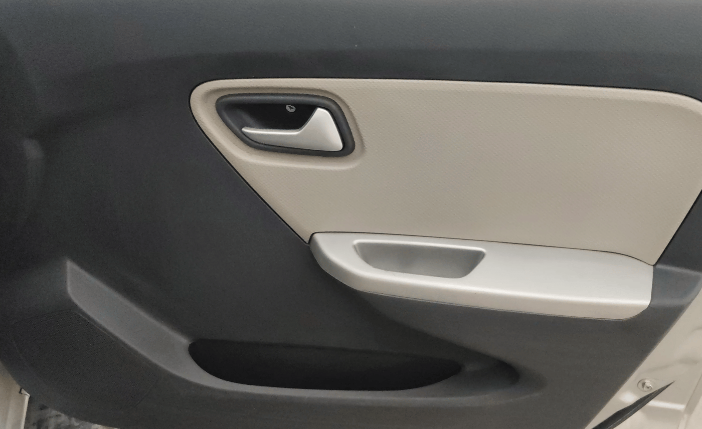 2018 Maruti Alto K10 VXI (O) AMT, Petrol, Automatic, 28,741 km, Driver Side Door Panels Control