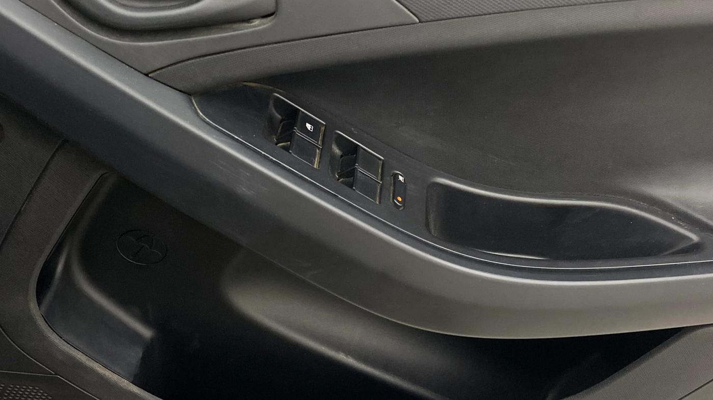 2024 Tata NEXON Smart Plus 1.2 Revotron 6 AMT, Petrol, Automatic, 6,297 km, Driver Side Door Panels Control